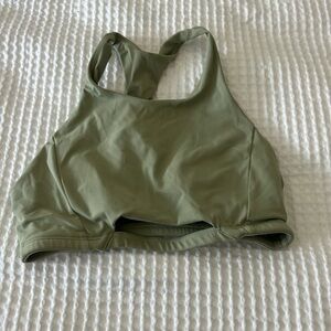 Alphalete sports bra